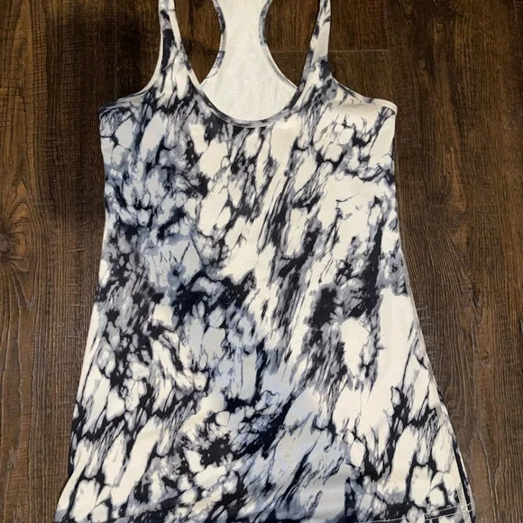 Lululemon Yoga Racerback top - Picture 3 of 3